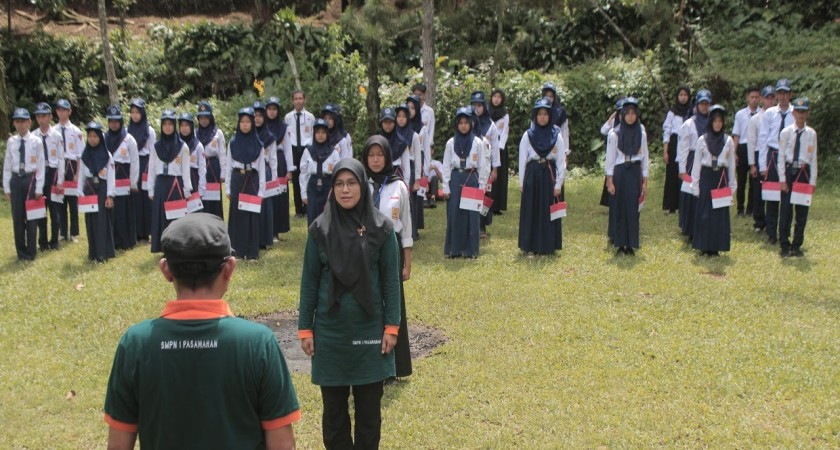 Latihan Dasar Kepemimpinan Osis SMP Negeri 1 Pasawahan 2024-2025